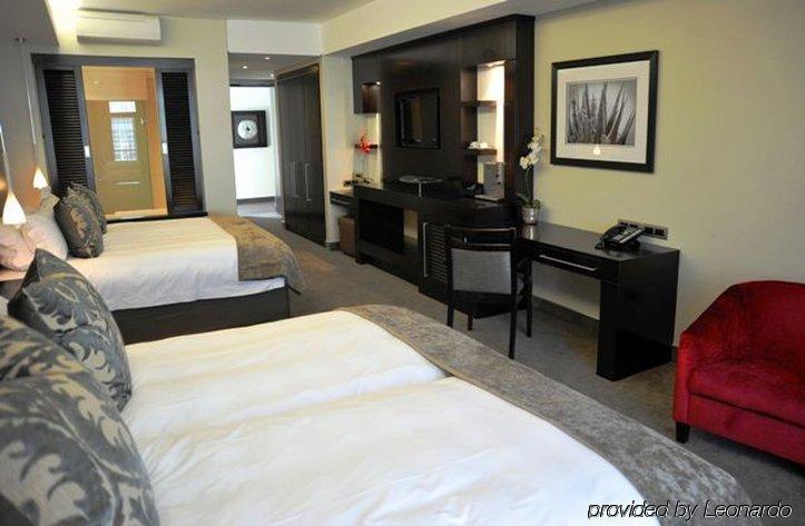 فندق The Fairway, Spa&Golf Resort Randburg الغرفة الصورة